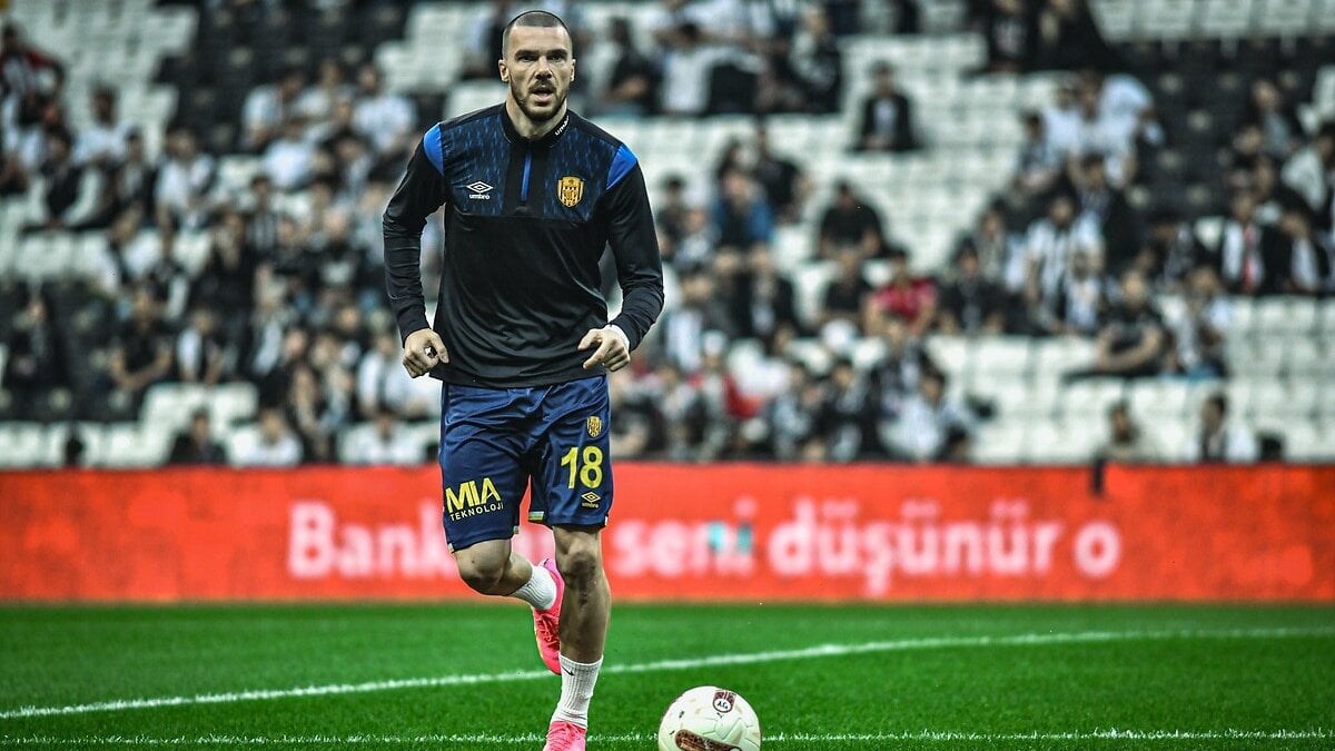 Ankaragücü'nden ayrıldı! Nihad Mujakic, FK Partizan'a transfer oldu