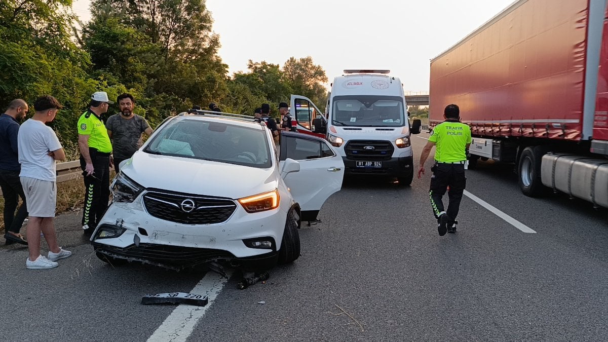 Düzce'de otoyola düşen piknik tüpü kazaya neden oldu: 1 ölü