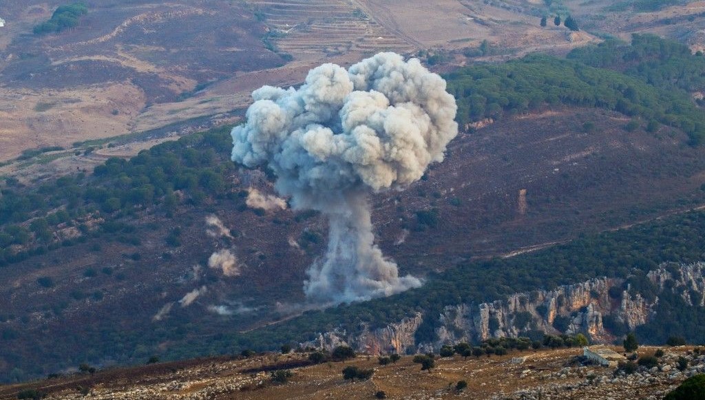 İsrail-Lübnan hattı ateş altında: En büyük hava saldırısı başladı, 569 kişi öldü