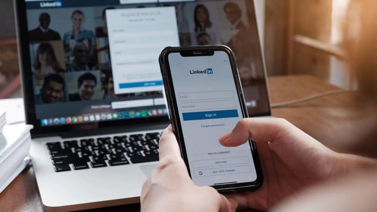 LinkedIn'in Başı Dertte: Kullanıcı Verilerini Yapay Zeka Eğitimi için Kullanmakla Suçlanıyor!