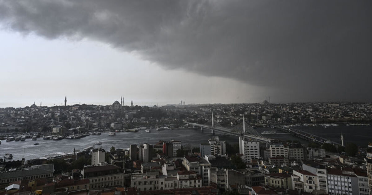 Meteoroloji saat verip uyardı! Tüm bölgelerde sağanak!